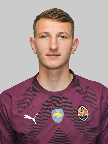 РІЗНИК Дмитро